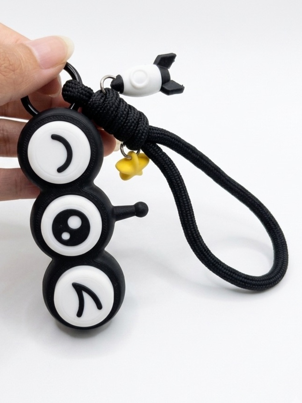 Alien Eye Clicker Fidget Keychain | Rocket Star Charm, Special Stealth Edition